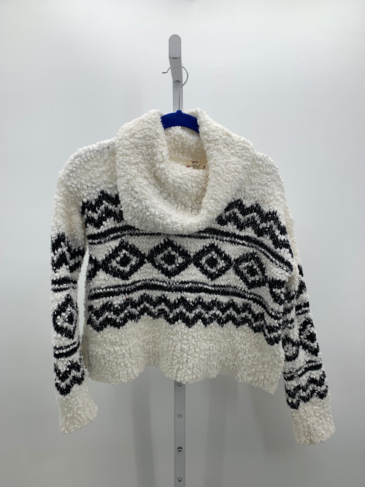 Hippie Rose Size Medium Juniors Long Sleeve Sweater