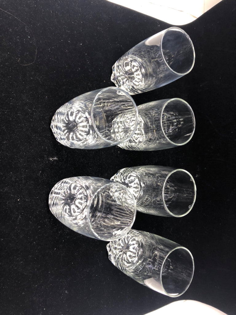 6 HEAVY DIVET SHAPED BOTTOMS CLEAR GLASSES.