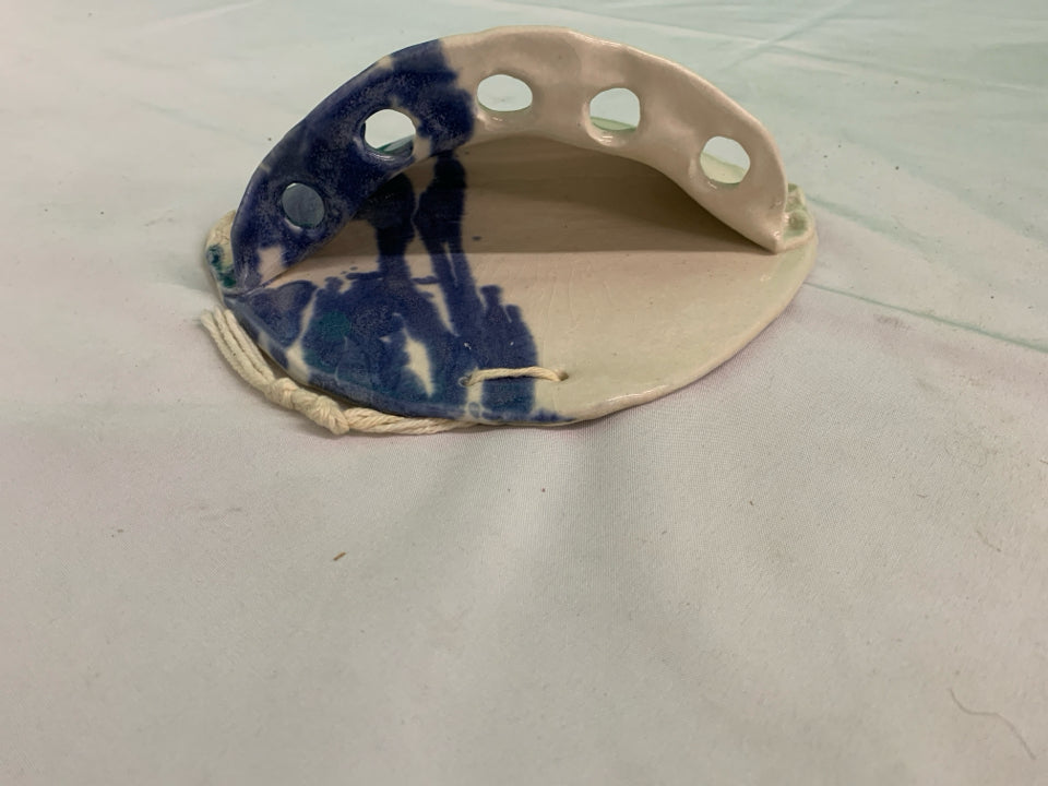 BLUE SWIRL POTTERY WALL HANGING POCKET.