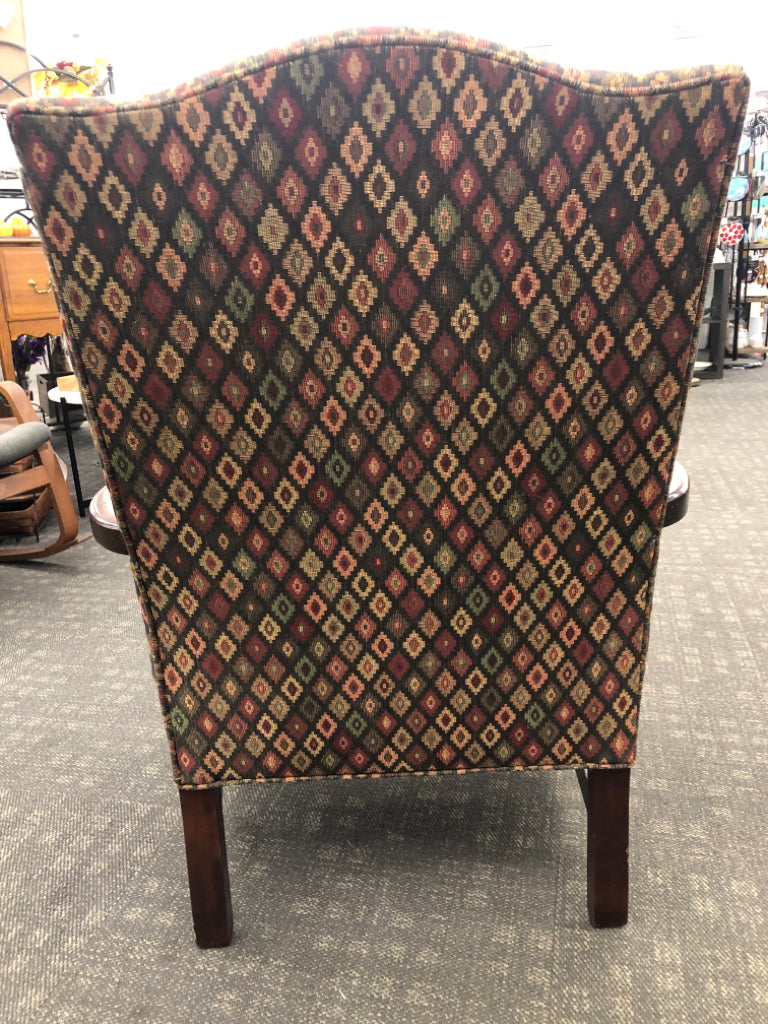 BROWN DIAMOND MULTI-COLOR UPHOLSTERED ARM CHAIR.