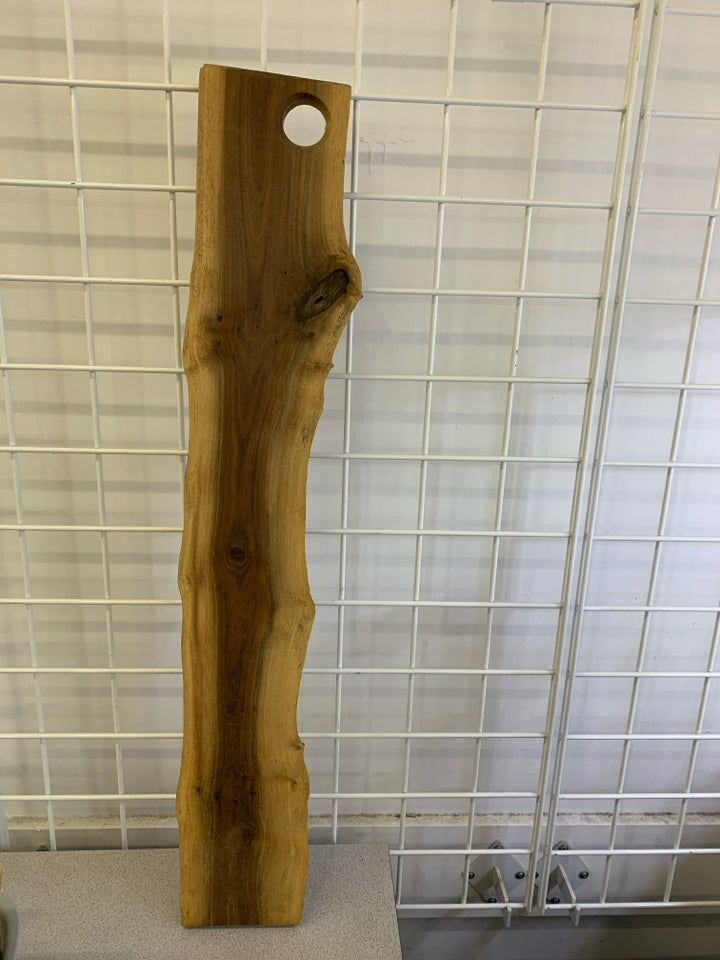 RECLAIMED WOOD SLAB W/HOLE.