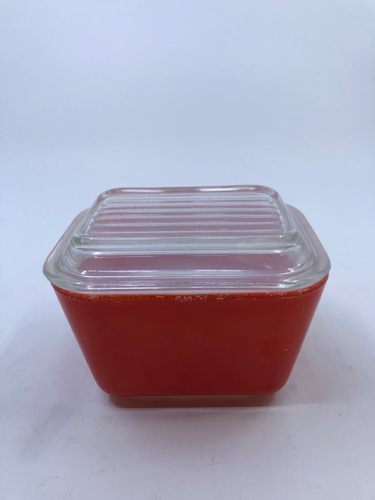 VTG SMALL RED SQUARE FRIDGE DISH W LID.