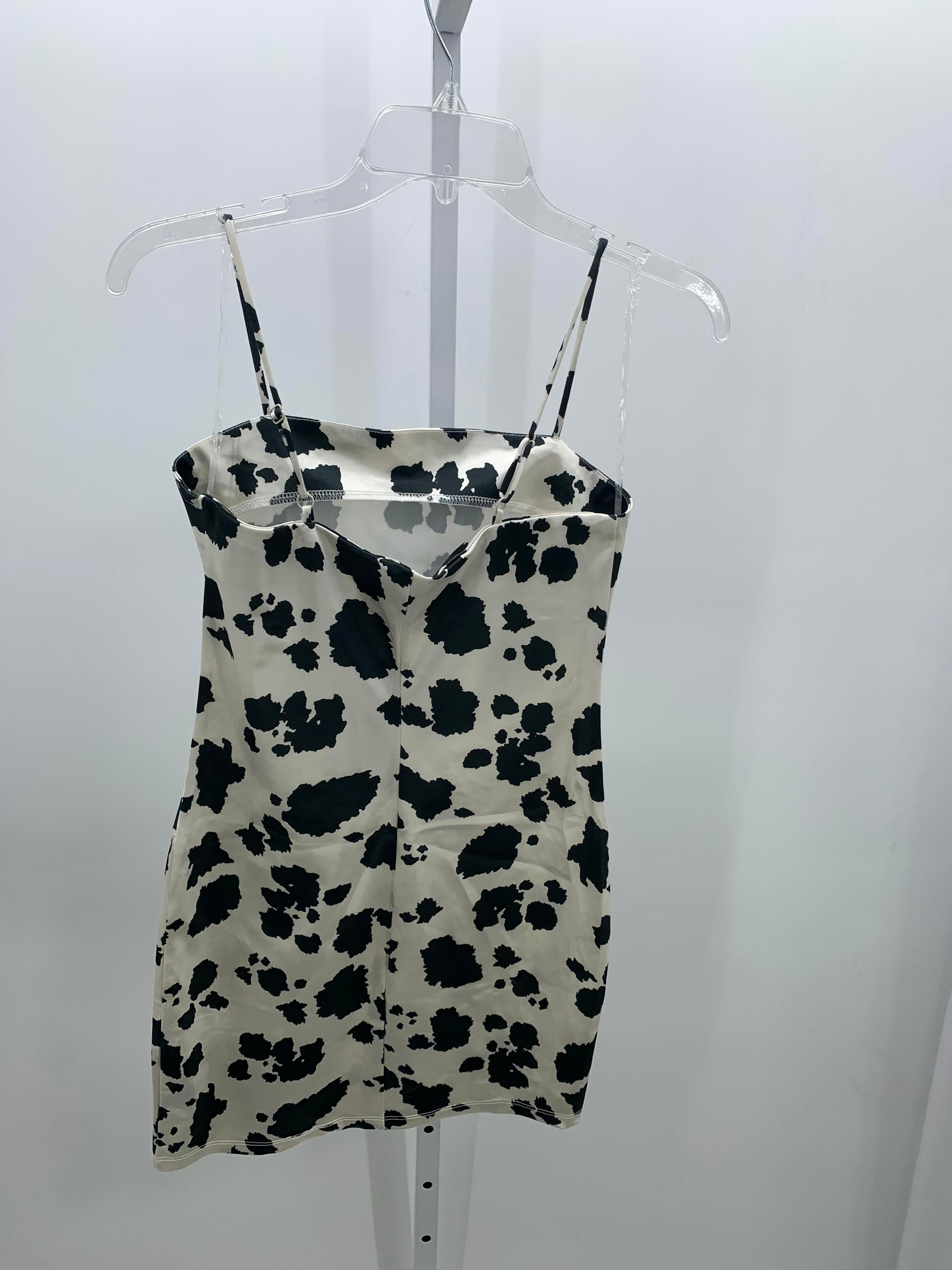 Size Small Juniors Sleeveless Dress