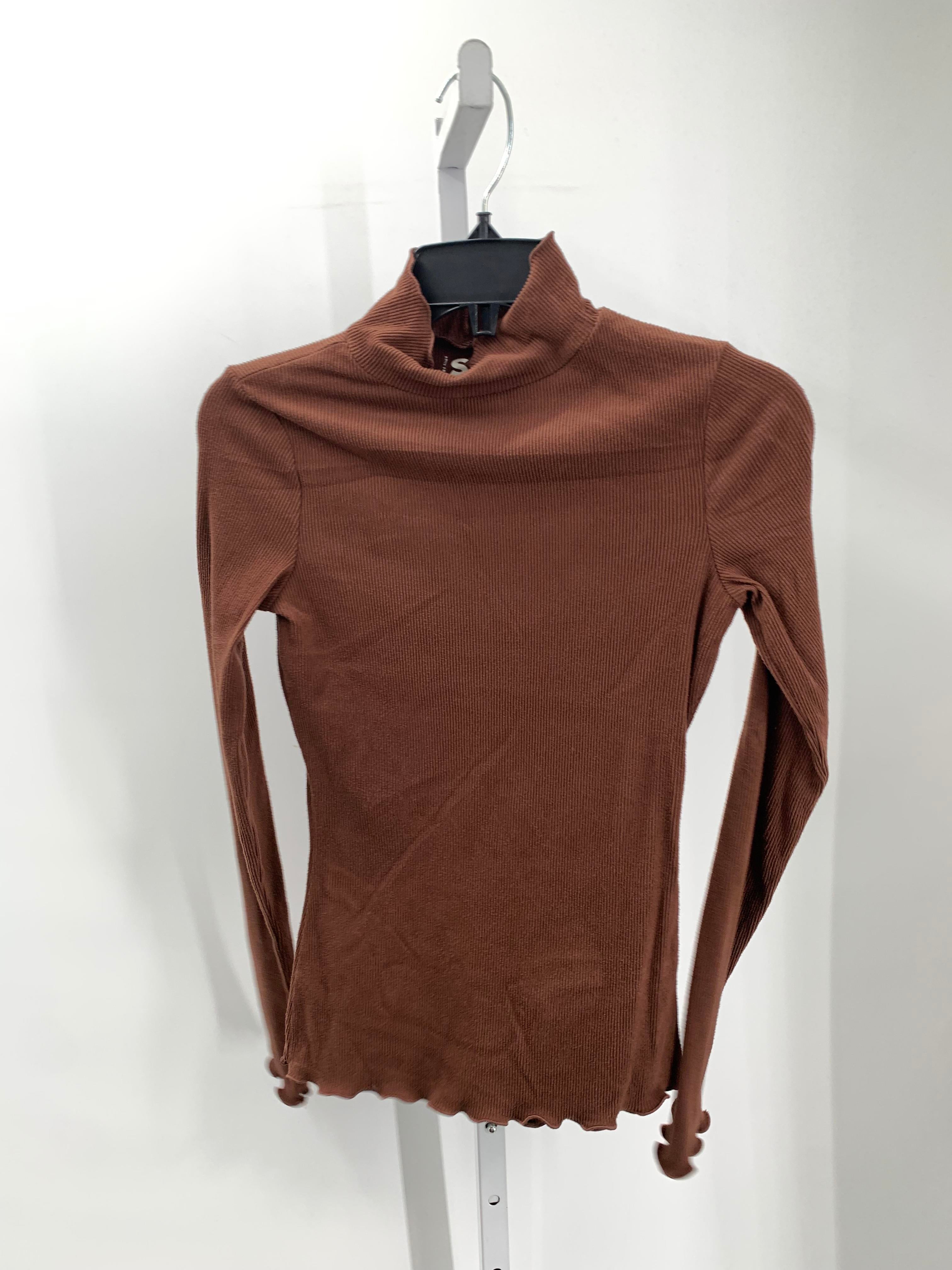 SO Size Small Juniors Long Sleeve Shirt