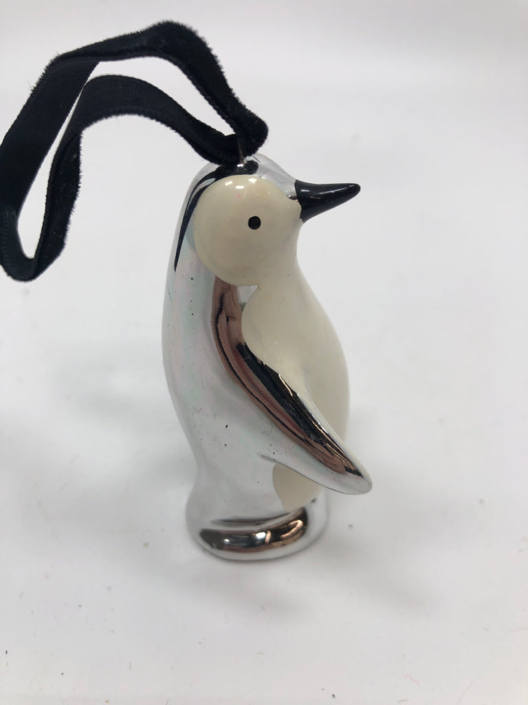 SILVER PENGUIN ORNAMENT.