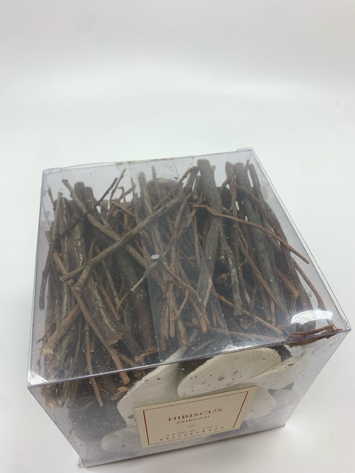 NIP HIBISCUS POTPOURRI.