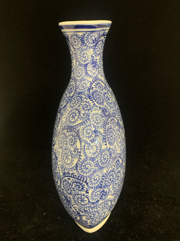 WIDE BASE BLUE AND WHITE VASE.