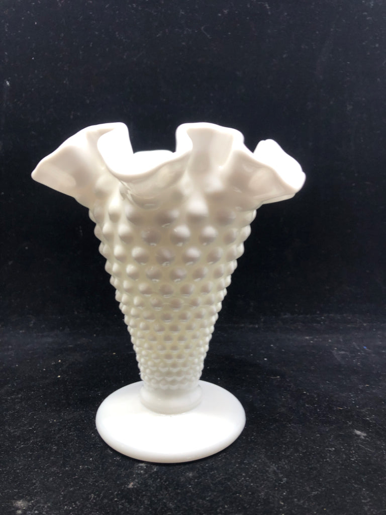 VTG RUFFLED EDGE HOBNAIL MILK GLASS FOOTED VASE.