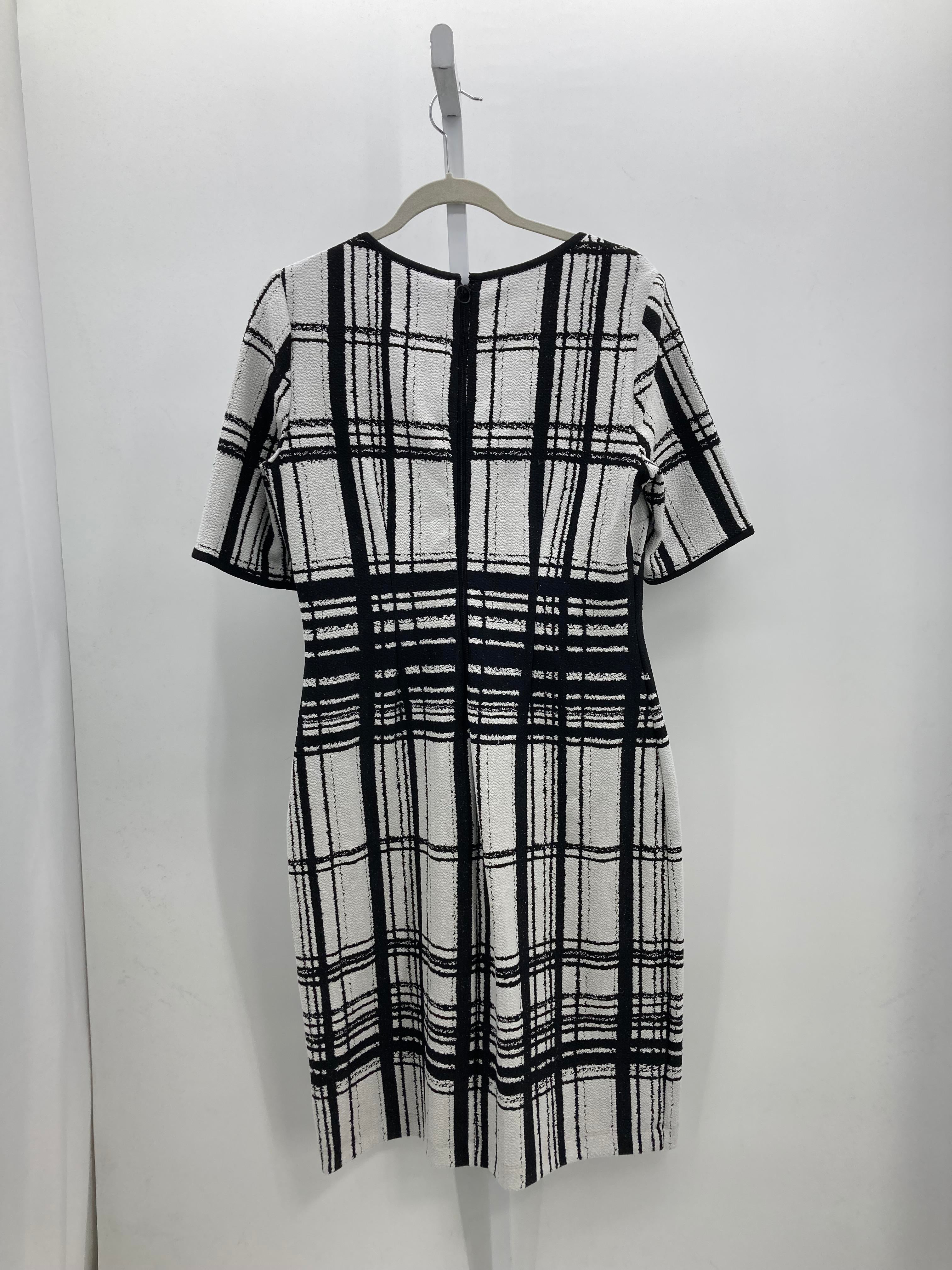 Size 12 Misses Short Sleeve Dress