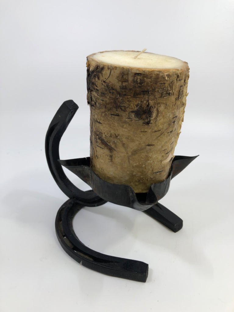 BIRCH CANDLE ON HORSESHOE HOLDER.