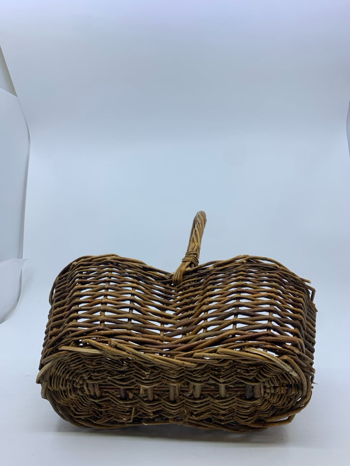 WOVEN STICK BASKET BOW Shaped.