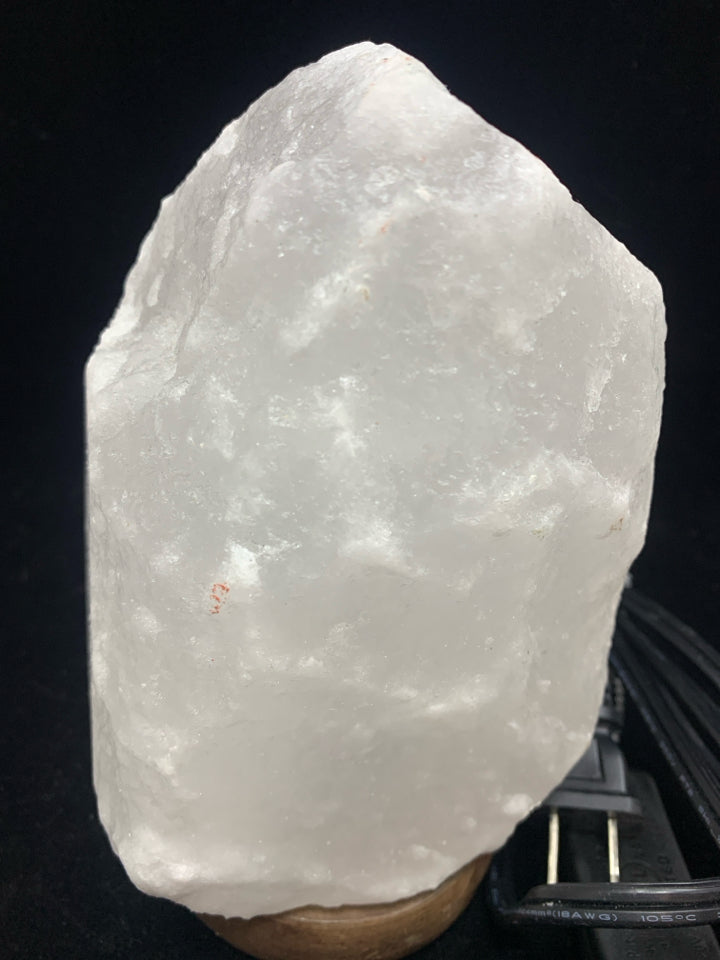WHITE SALT LAMP.
