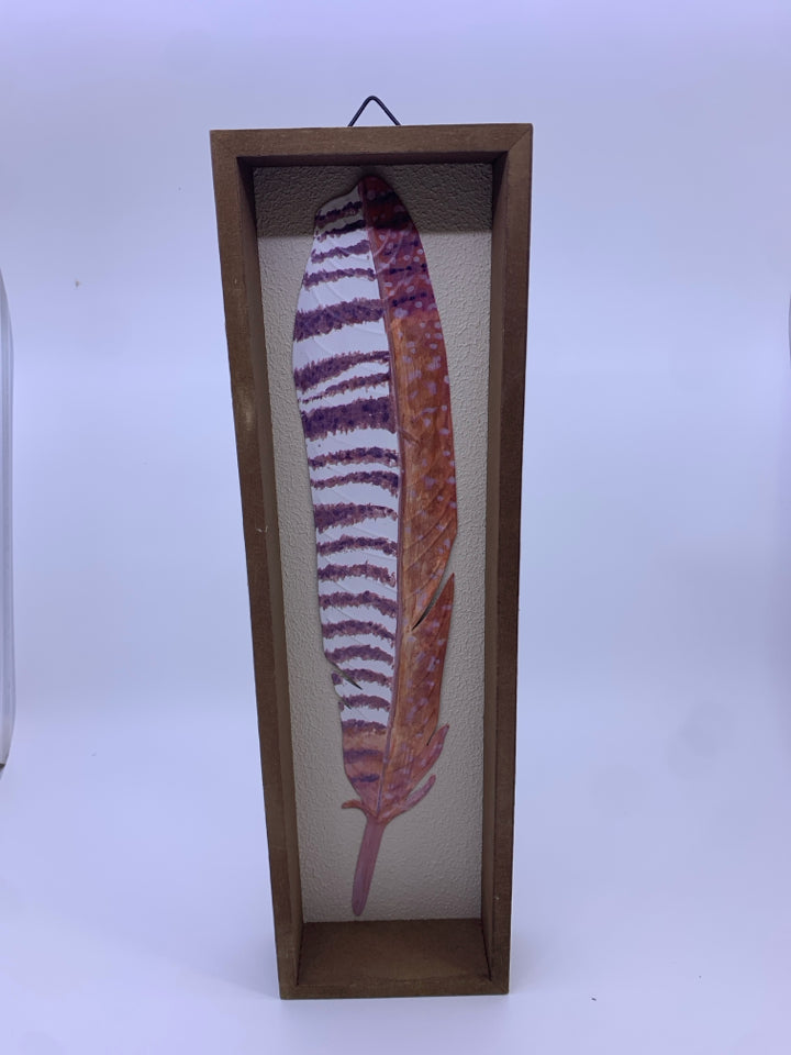 FEATHER IN WOOD FRAME WALL ART.