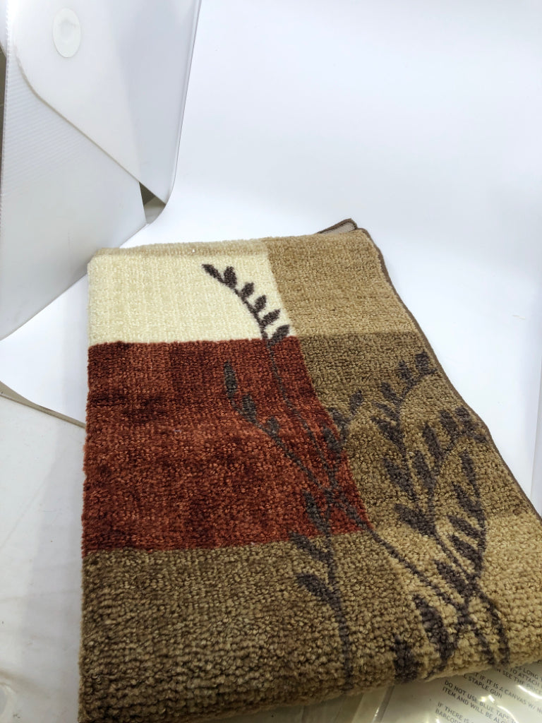 MAPLES HIGHLAND ACCENT RUG TAN & RED W/BROWN BORDER & THIN BRANCHES.