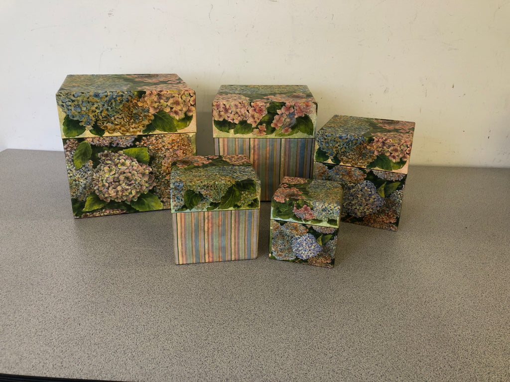 5 FLORAL NESTING BOXES.