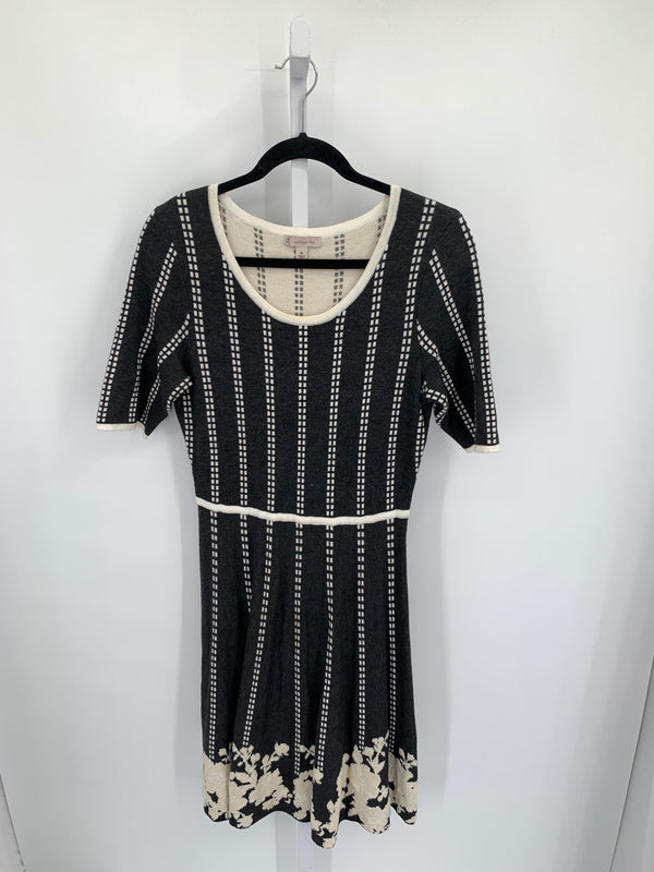 db Size Extra Large Misses Short Sleeve Dress