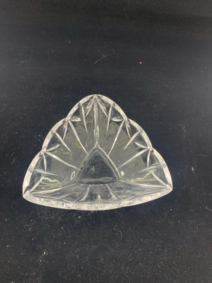 TRIANGLE GLASS BOWL.