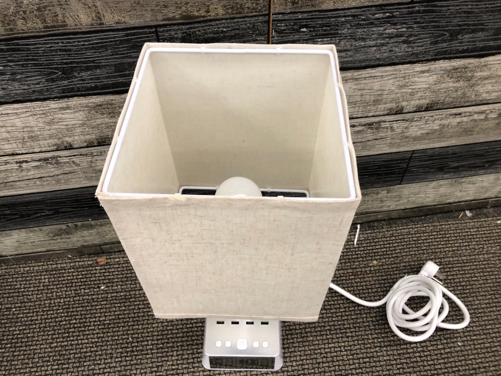 MODERN SQUARE LAMP W CREAM SPECKLED SHADE.
