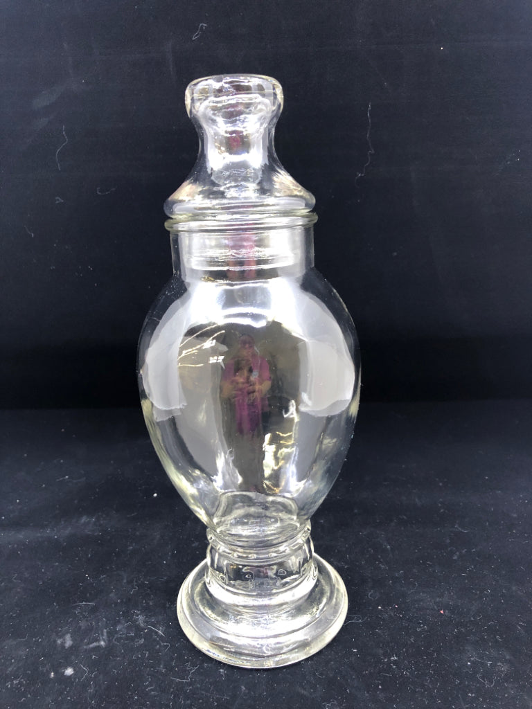 SMALL FOOTED APOTHECARY JAR.