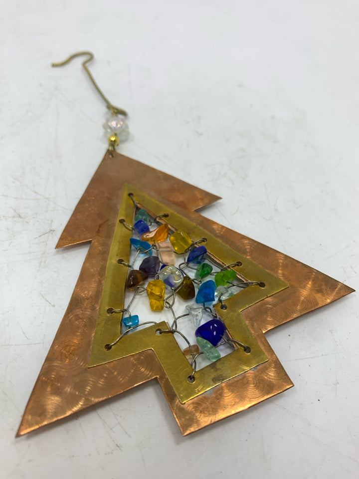 BEADED METAL TREE ORNAMENT.
