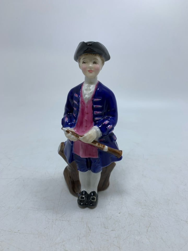 VTG PORCELAIN "BOY FROM WILLIAMSBURG" FIGURINE.