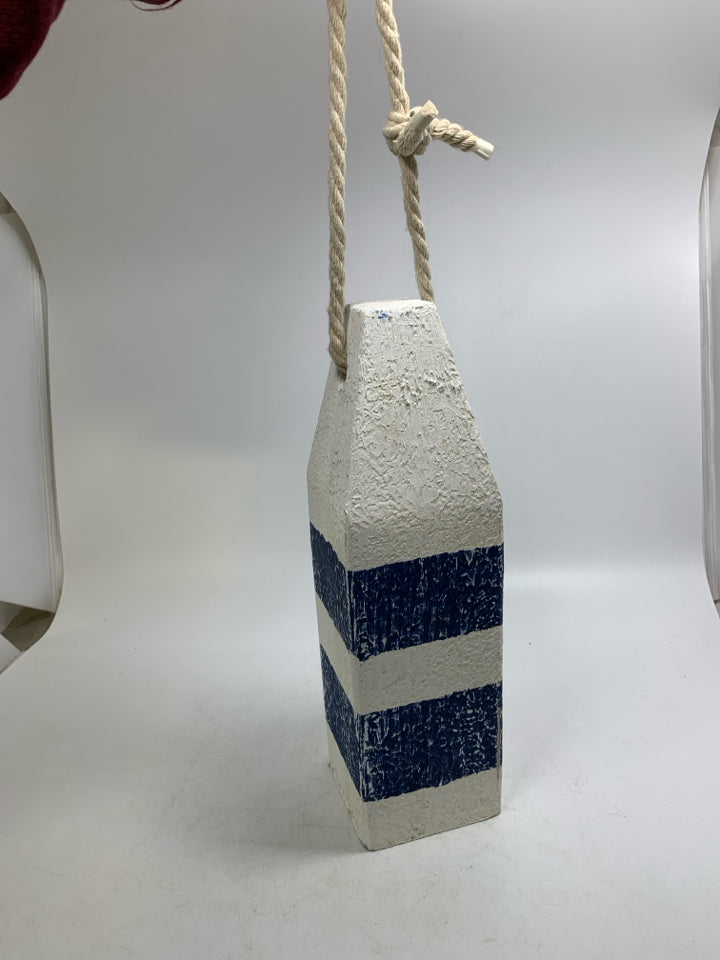 FAUX BLUE/WHITE STRIPED BOWIE W/ ROPE HANDLE WOOD.