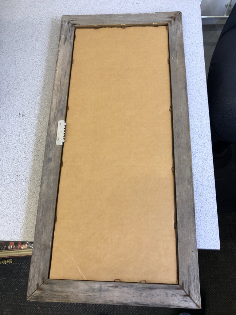 GOLD SCROLL RECTANGLE MIRROR.