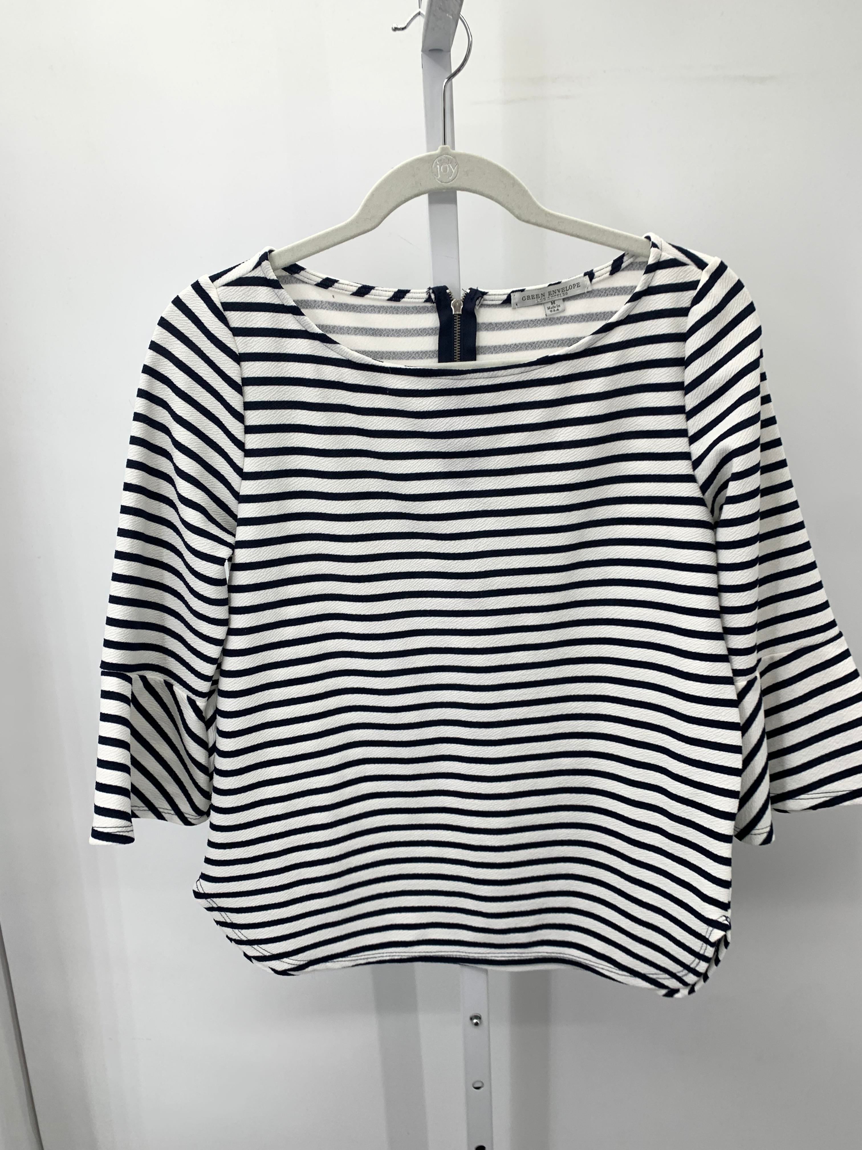 Green Envelope Size Medium Misses 3/4 Sleeve Shirt