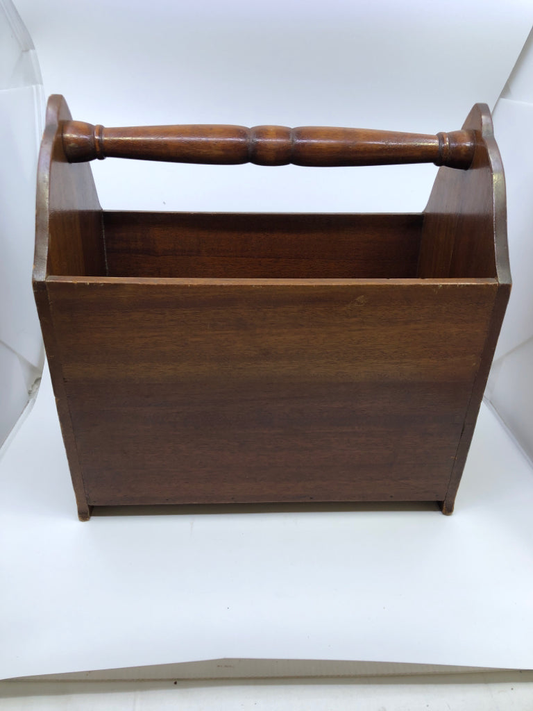 VTG DARK WOOD MAGAZINE RACK.