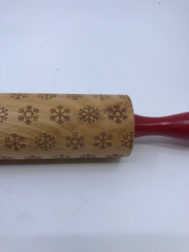 ROLLIN PIN W/ SNOWFLAKES.