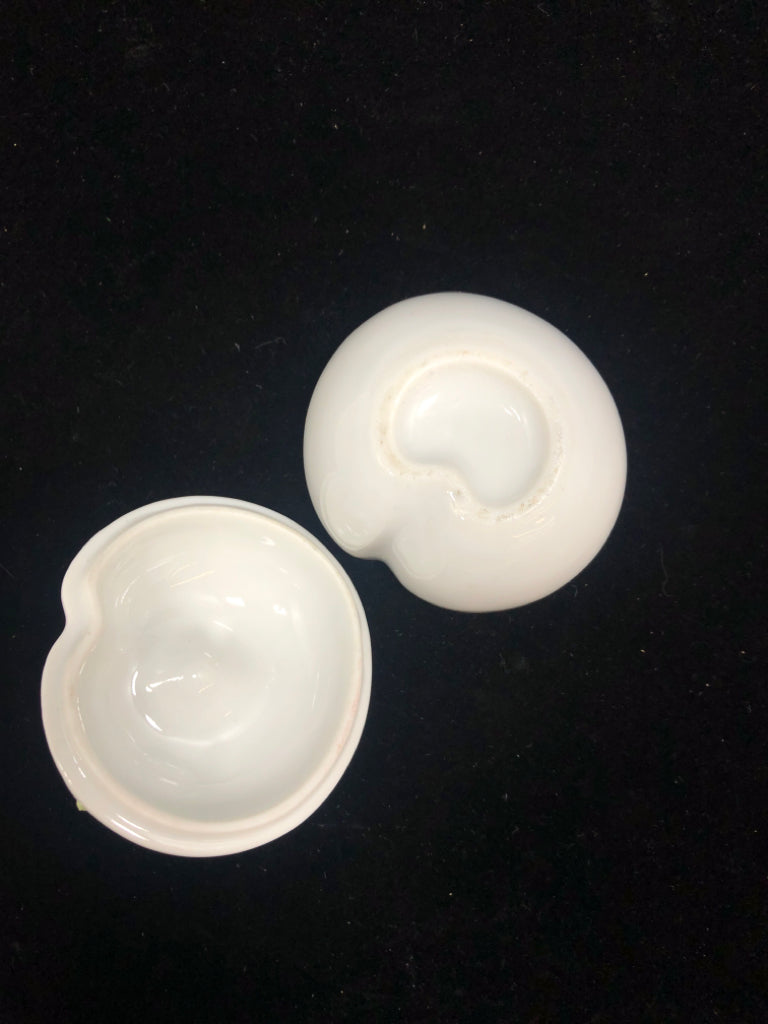 WHITE CERAMIC APPLE JAR.