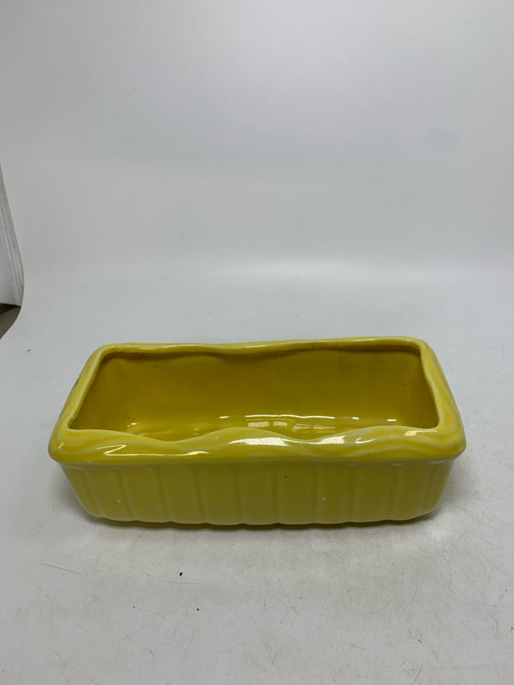 VTG YELLOW RECTANGLE PLANTER.