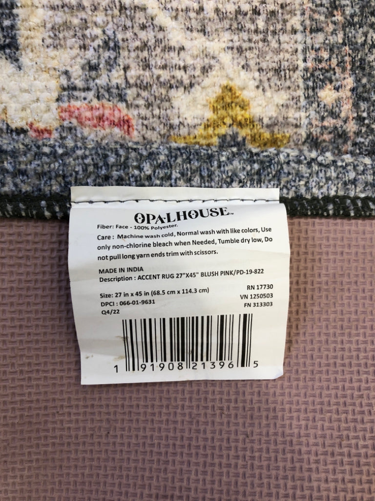 LIGHTWEIGHT BLUE W PINK ACCENT RUG.