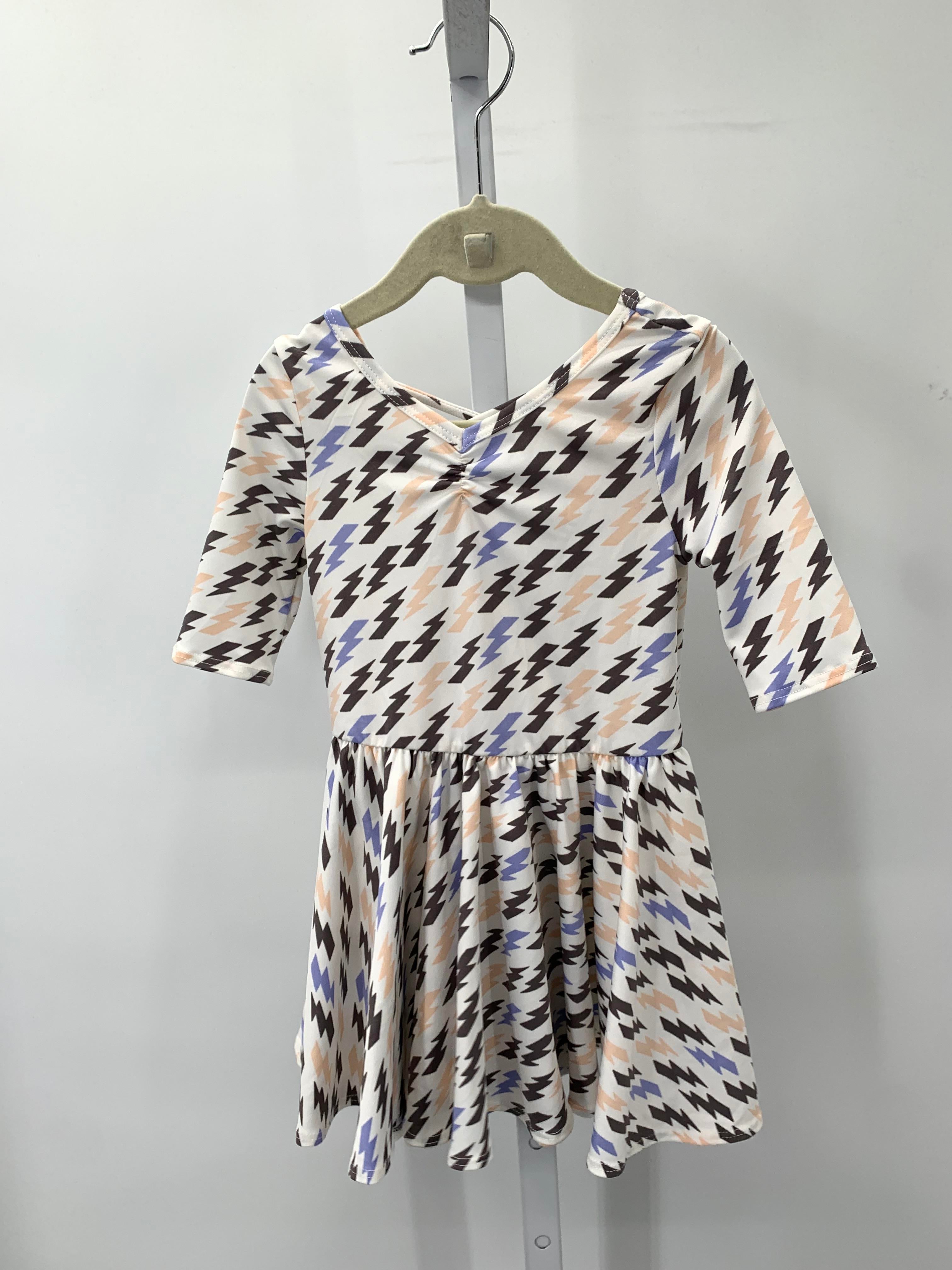 Size 2T Girls 3/4 Sleeve Dress