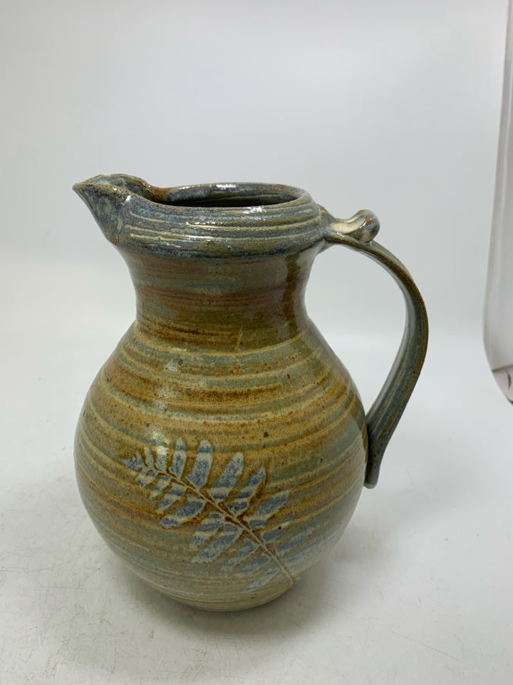 STRIPED POTTERY PITCHER W/ PRINTED FERN LEAF.