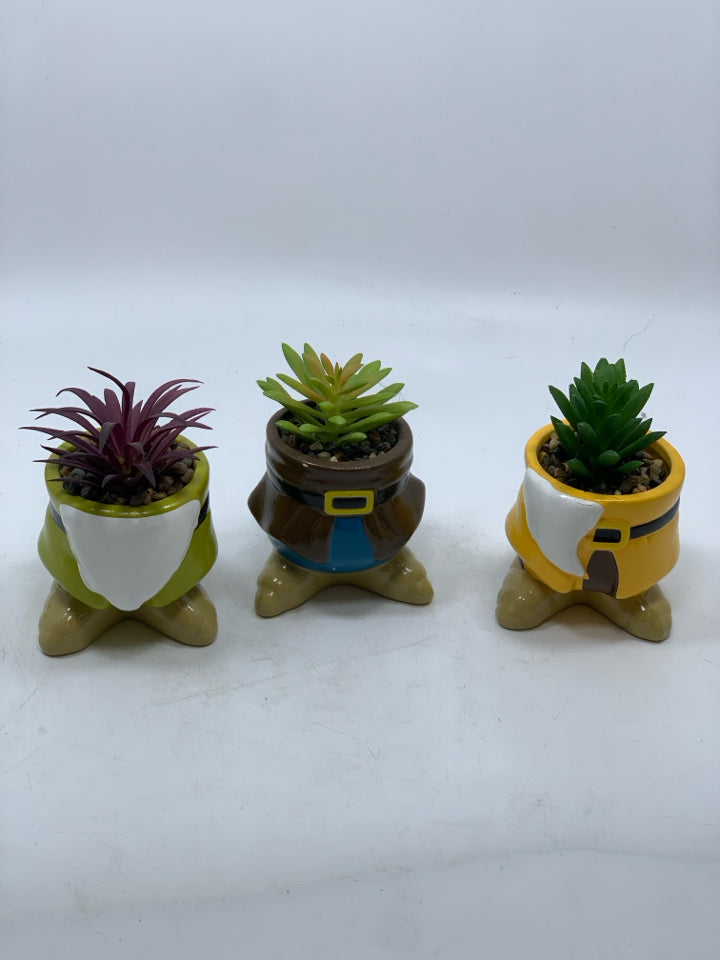3 FAUX SUCCULENTS IN RESIN 7 DWARFS PLANTERS.