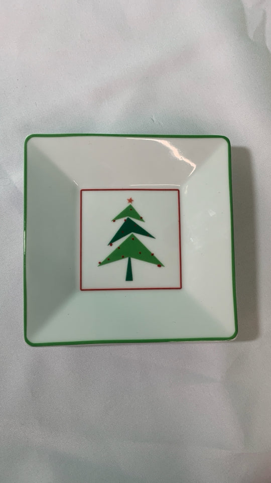 2 SNACK SQUARE PLATES GREEN/RED CHRISTMAS TREE- CRATE&BARREL.