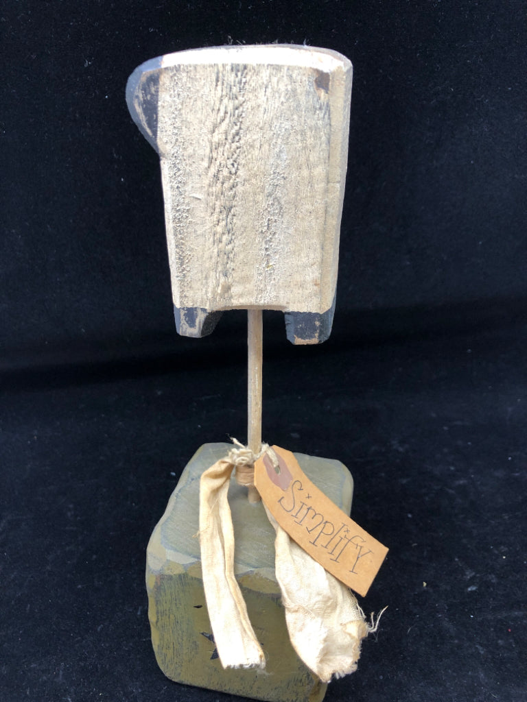 PRIMITIVE SHEEP ON GREEN BLOCK BLACK STAR.