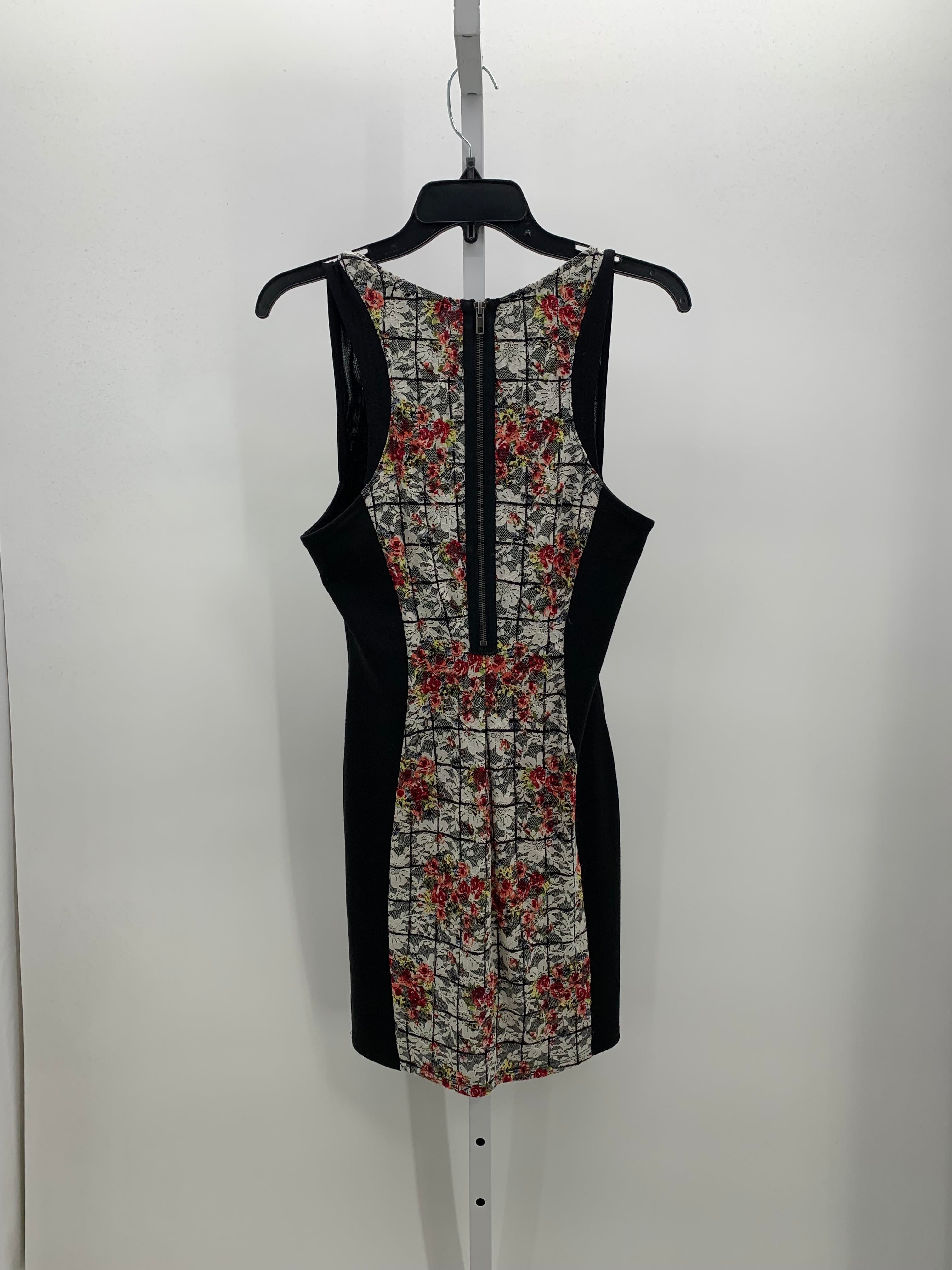 Material Girl Size Large Juniors Sleeveless Dress