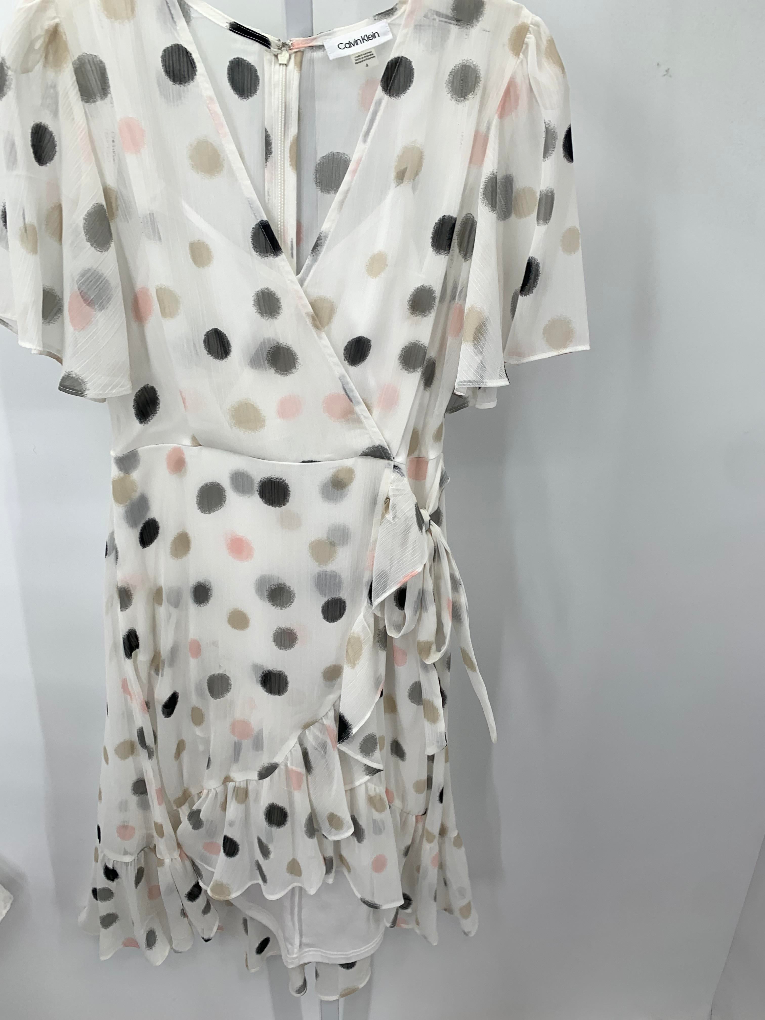 Calvin Klein Size 4 Misses Short Sleeve Dress
