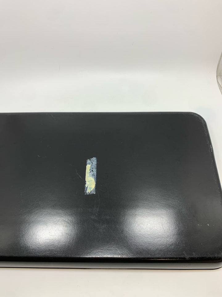 VTG JAPANESE TRAY W/FLORAL MOTIF.