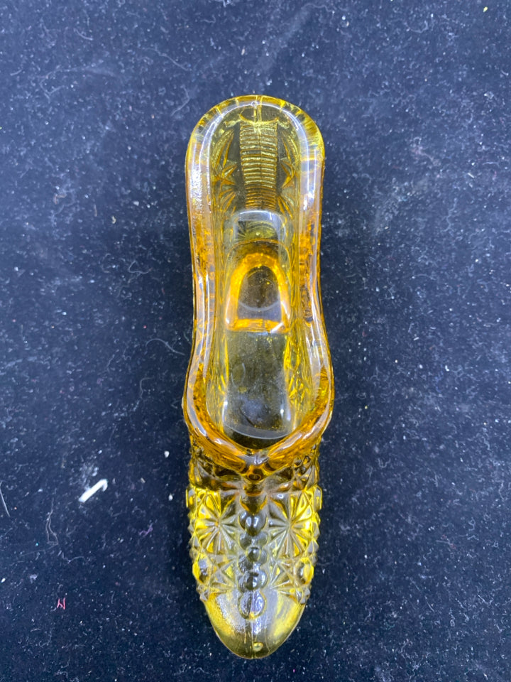 VTG AMBER GLASS STAR SHOE.