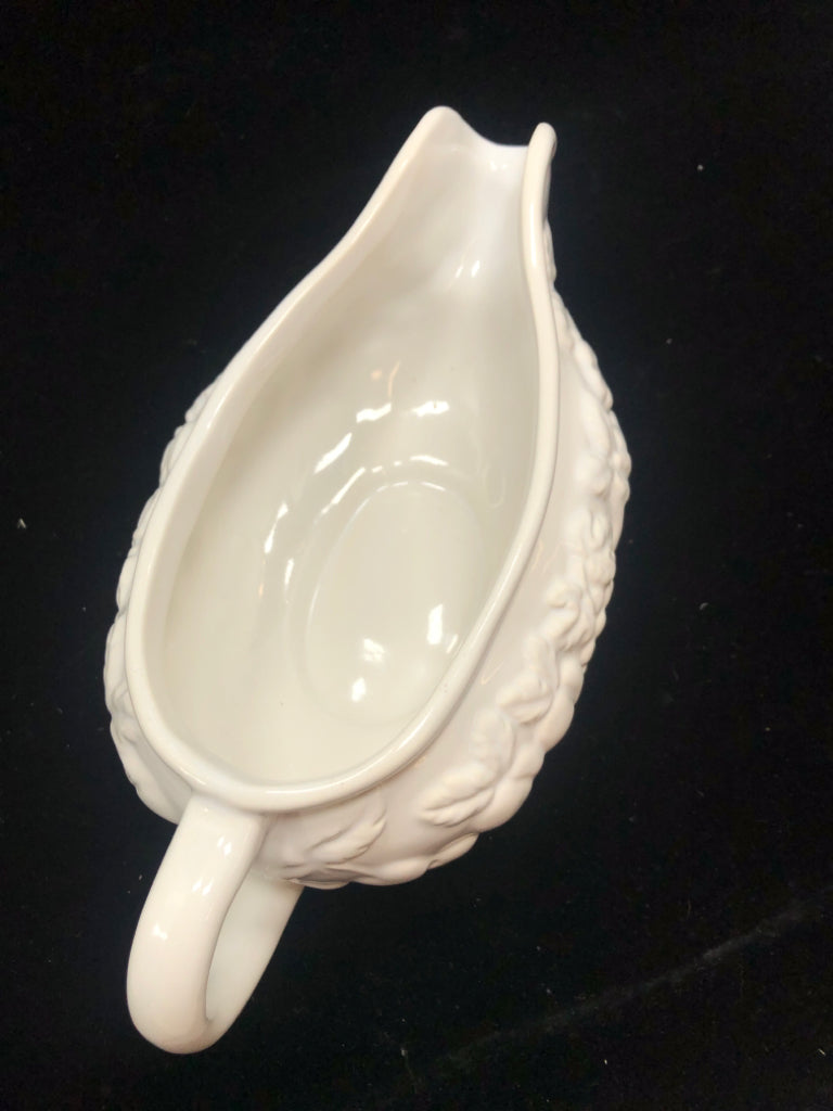 FRUIT EMBOSSED WHITE GRAVY BOAT.