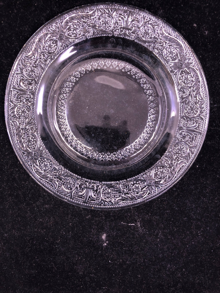 7PC-CLEAR GLASS EMBOSSED PLATTER W/6 DESSERT PLATES.