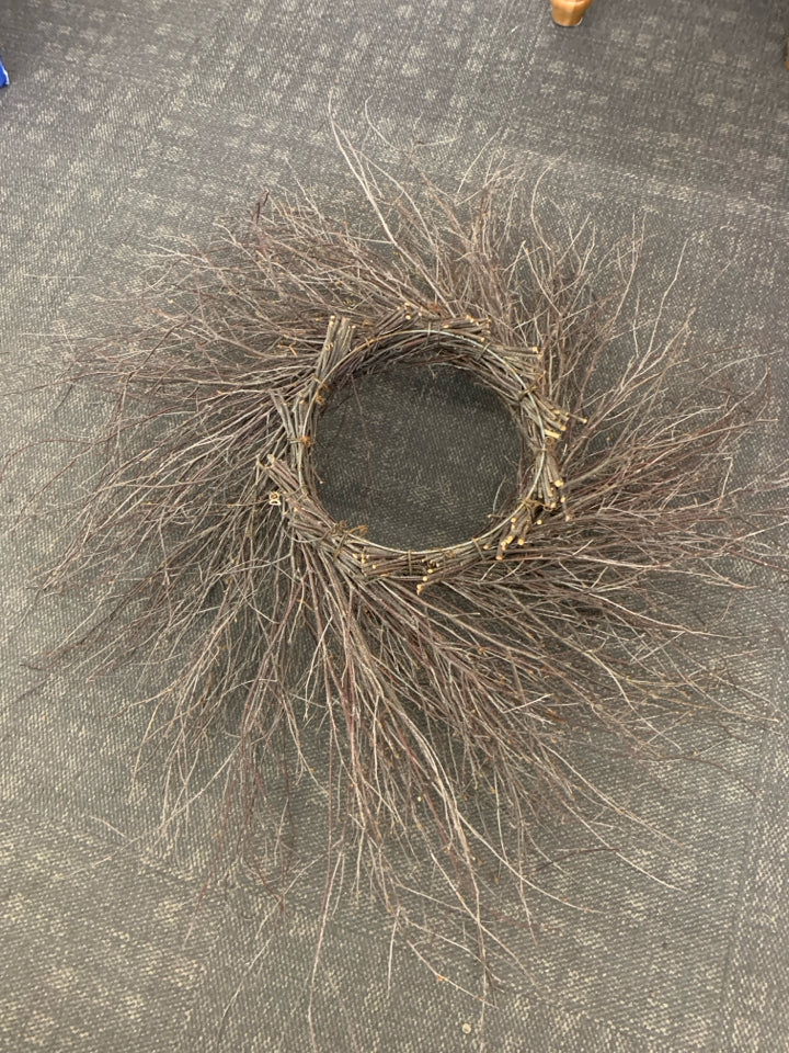 JUMBO NEST TWIG WREATH.