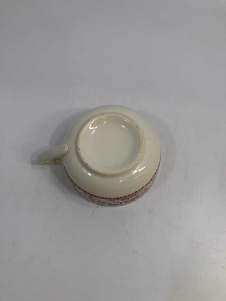 4 VTG MEMORY LANE RED/WHITE CUPS.