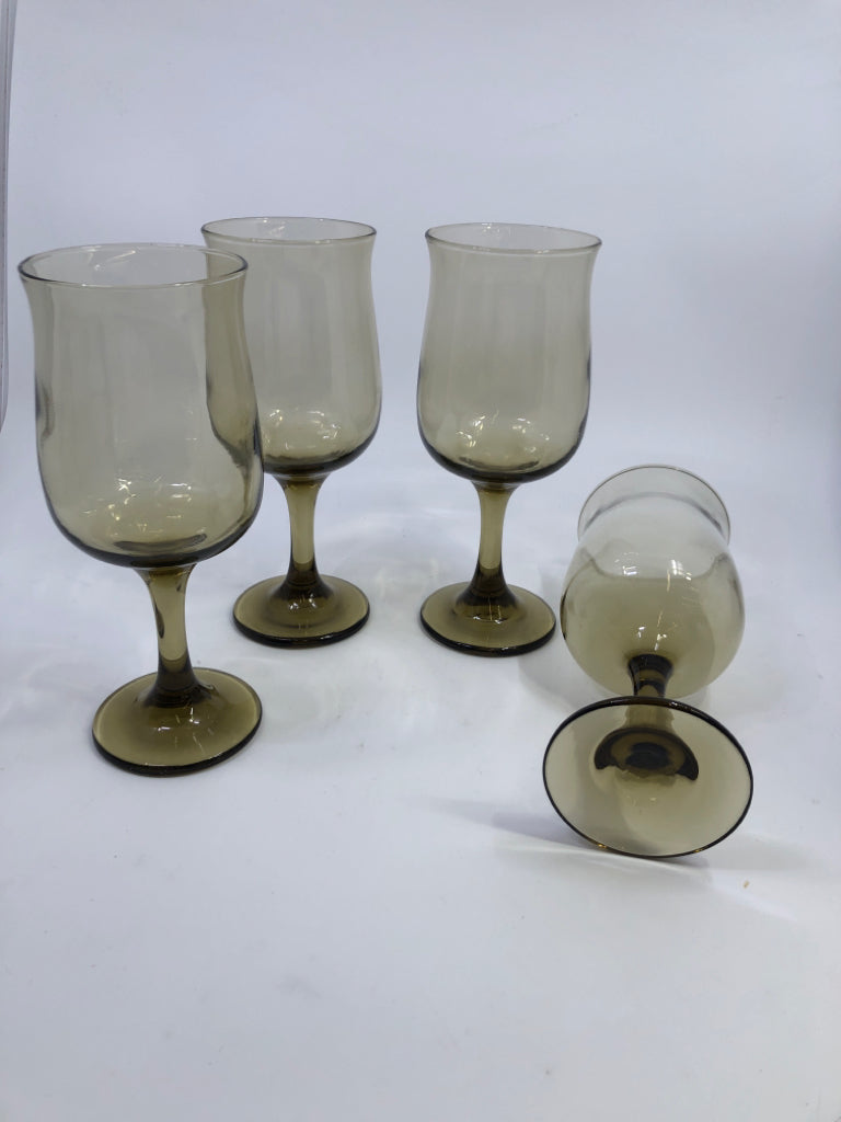 4 SUBTLE CLEAR/GREEN WINE GLASSES.