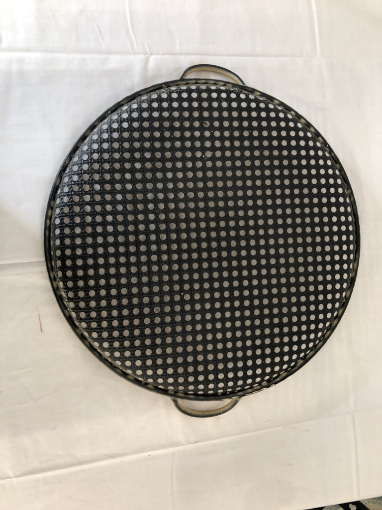 ROUND METAL TRAY W HANDLES.