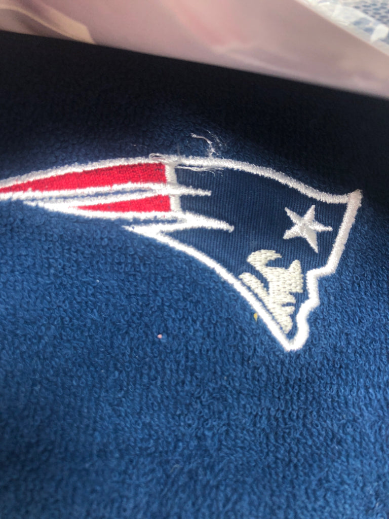 NIP 3PC PATRIOTS BATH TOWEL SET.