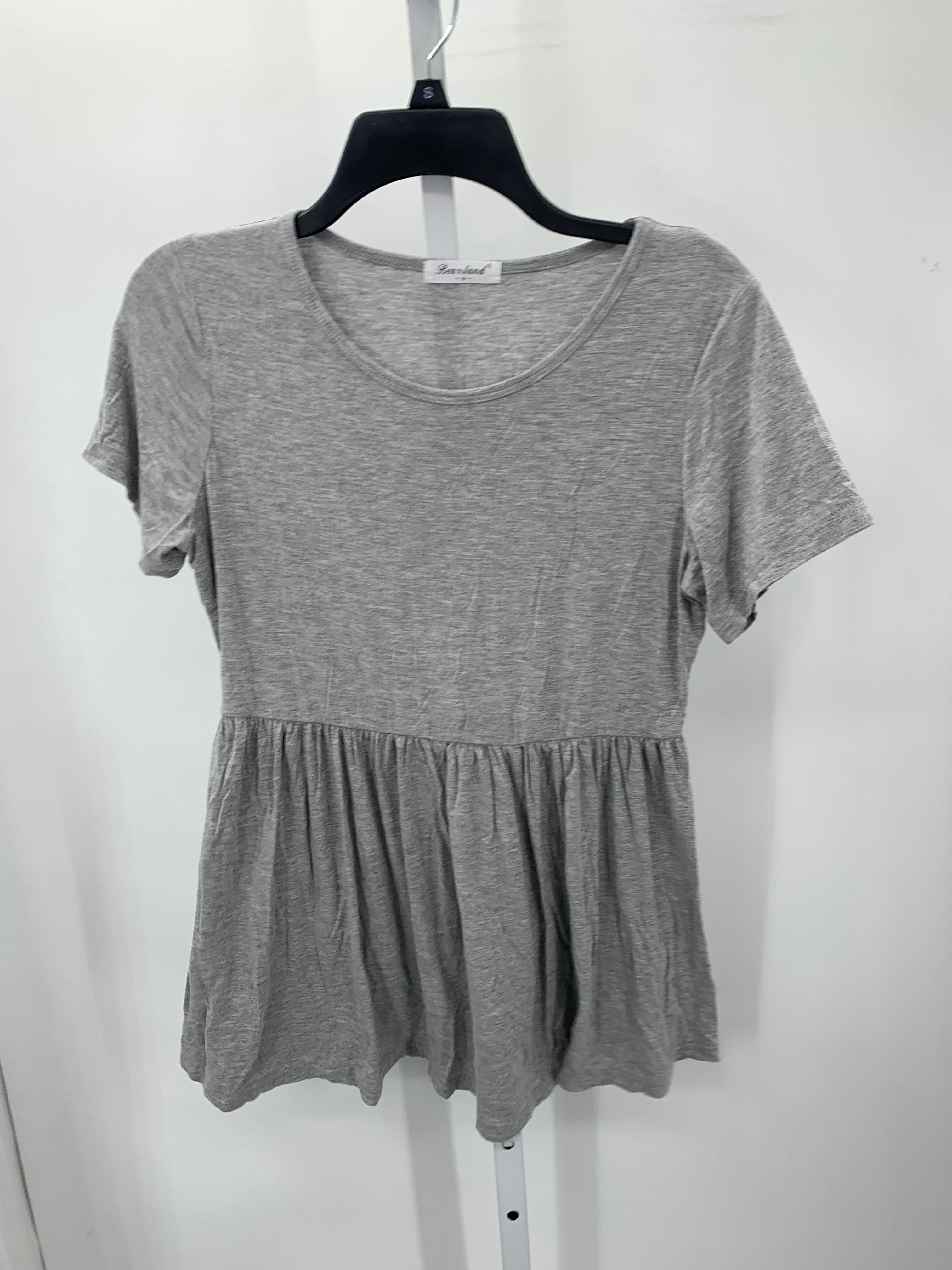 Size Medium Misses Short Sleeve Shirt